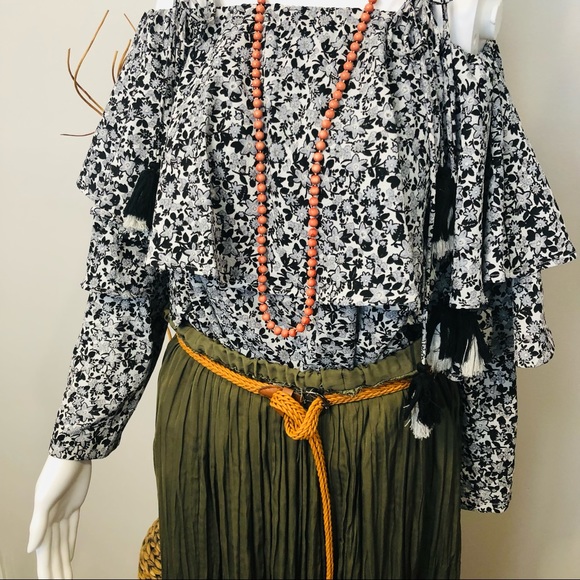 BOHEMIAN TRADERS Black & White Off Shoulder Top Tassel Ties & Ruffles - Picture 3 of 7